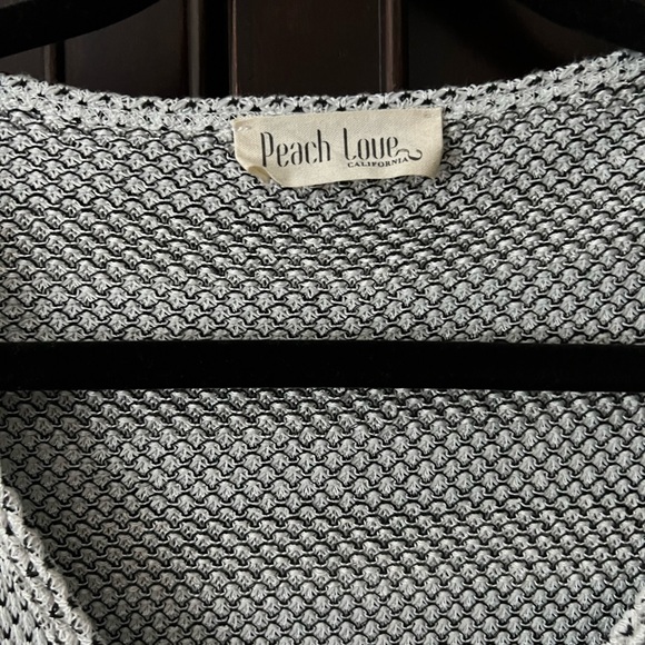 Peach Love Front Tie Top with Bell Sleeves - Color White and Black Size Small - Picture 3 of 6